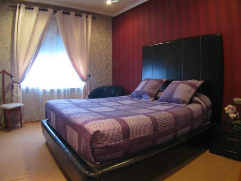 Bed And Breakfast Colom Cambrils Room photo